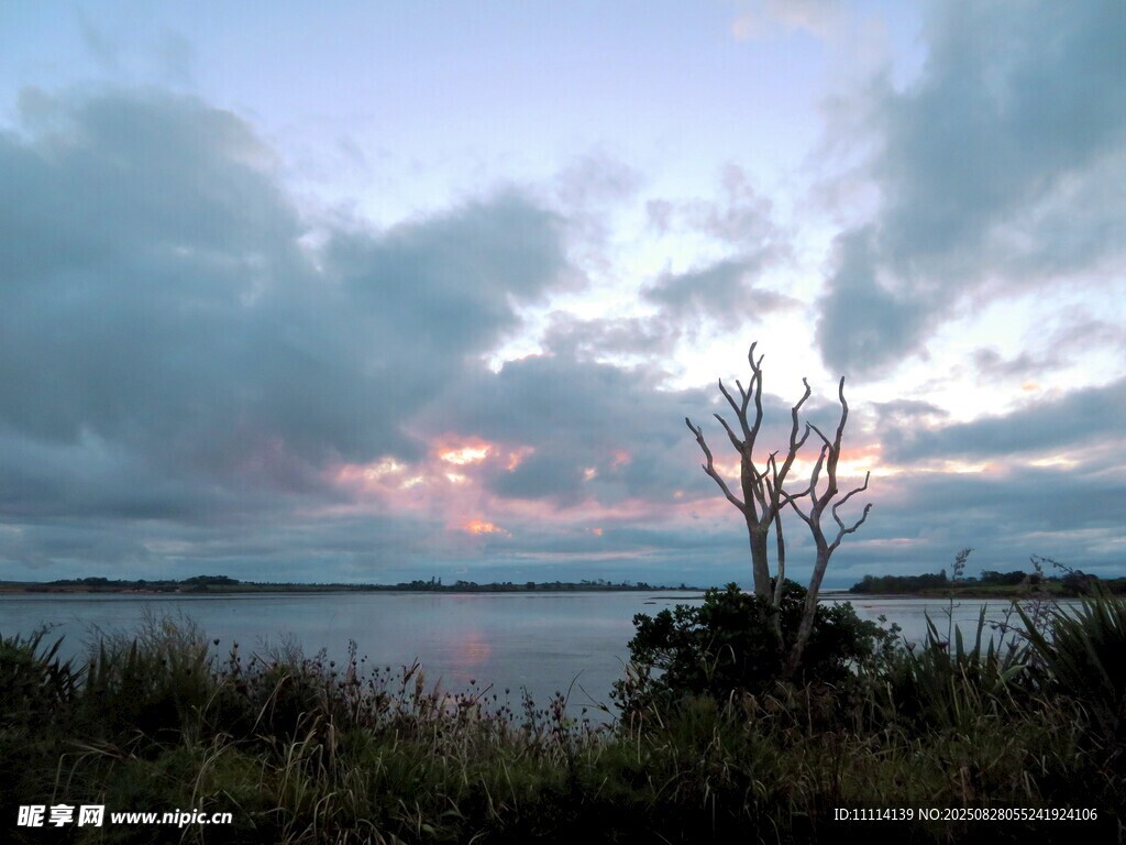 海滨暮色风景