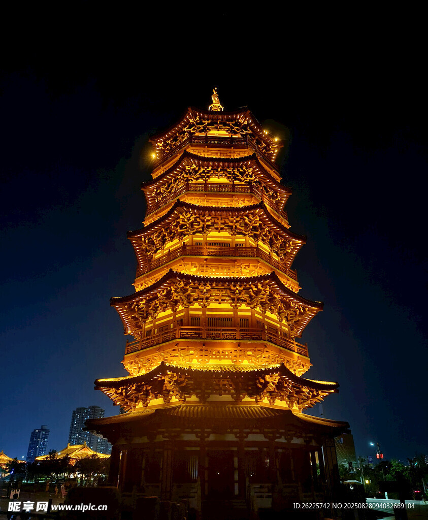 朱樱塔夜景