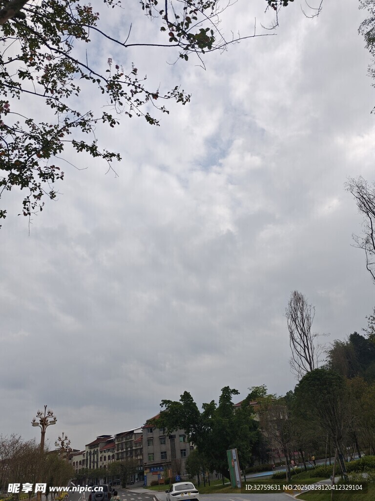 山间风景图