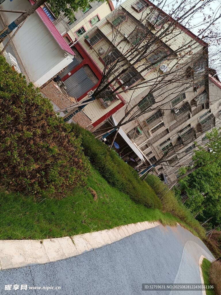 现代风格多层居民住宅楼
