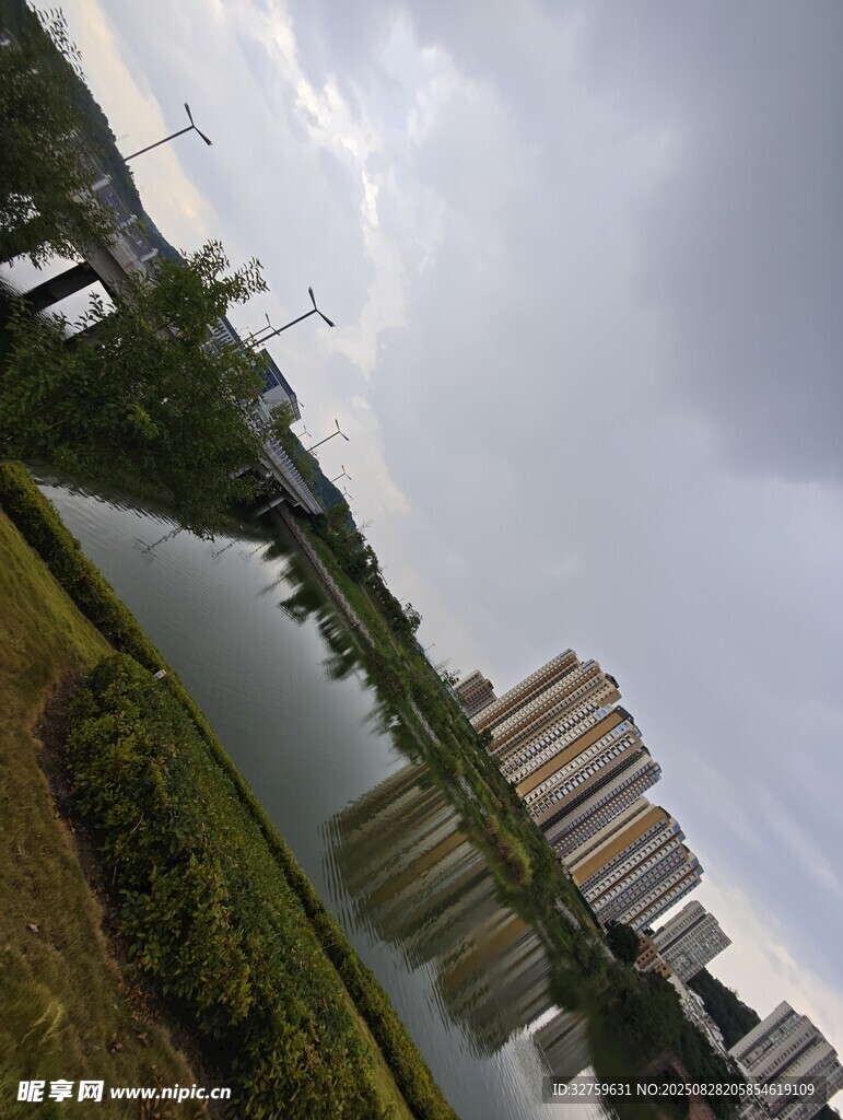 城市河畔风景