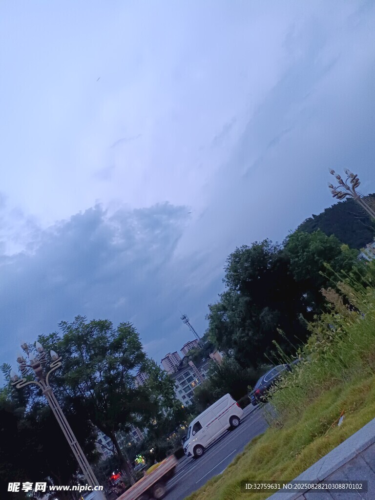 阴天户外风景