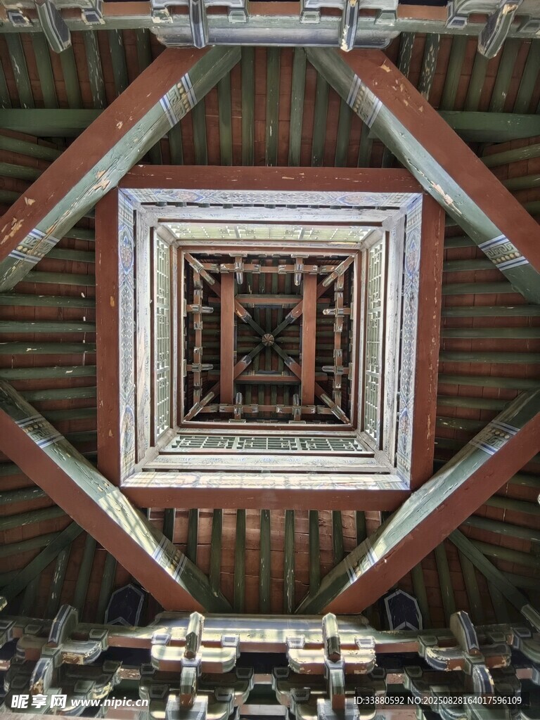 建筑屋脊