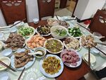 家宴 丰盛一桌美食摆满餐桌