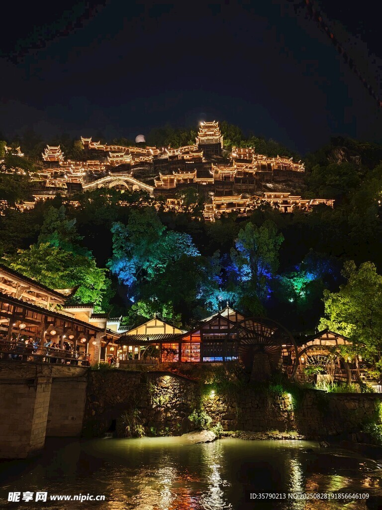 山城璀璨夜景