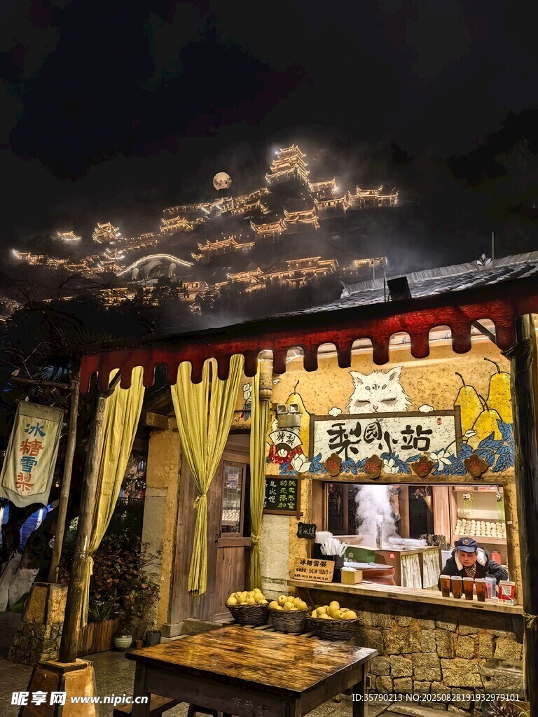 复古风特色店铺内景展示