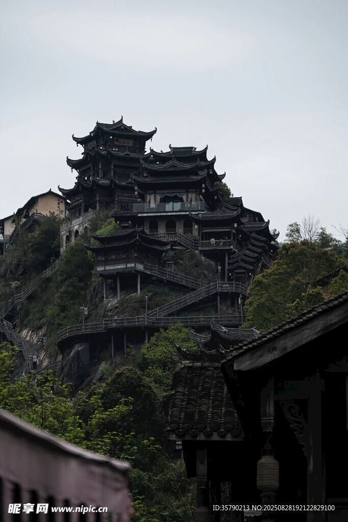 山上古建筑群 气势恢宏