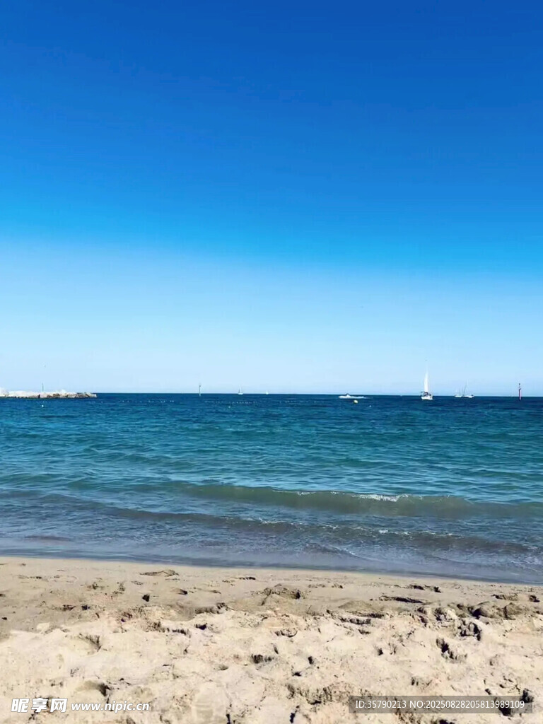 美丽海滨沙滩风景