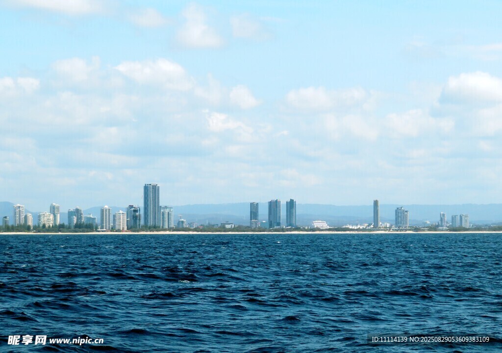 海滨城市天际线海景