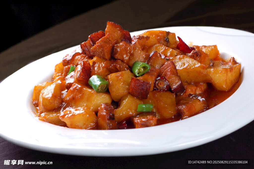 红烧肉烧土豆