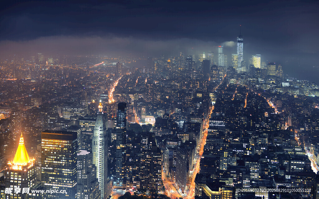 城市璀璨夜景俯瞰图