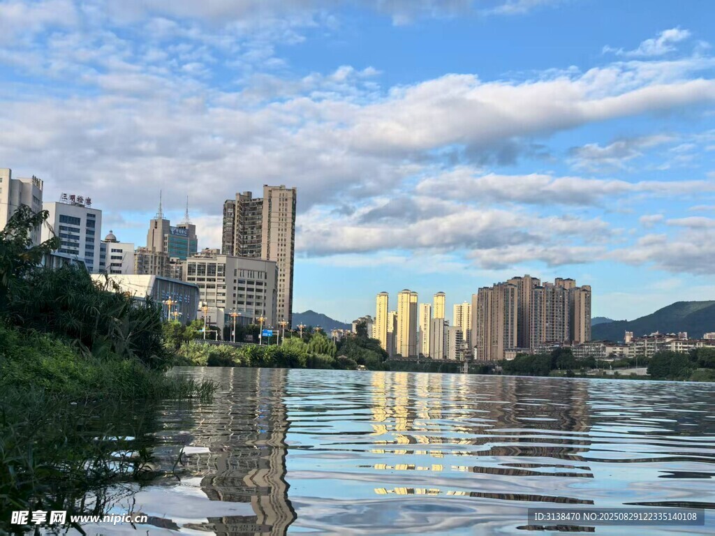 波光