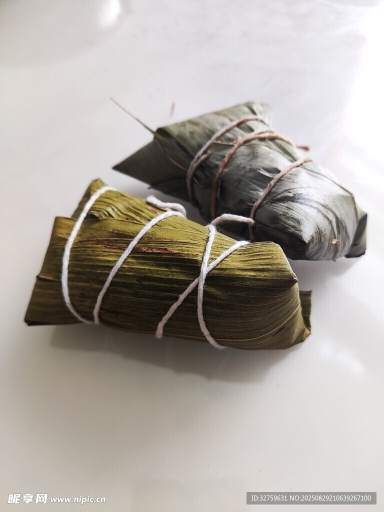 传统手工粽子特写