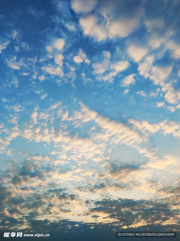 蓝天白云美景