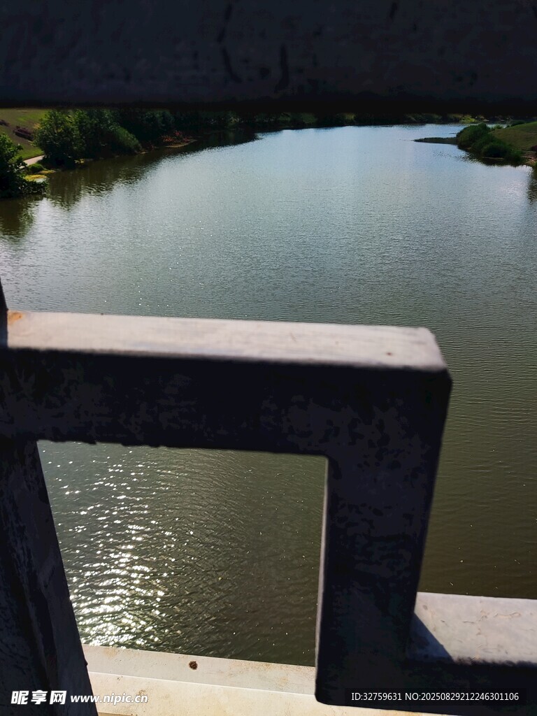河畔桥边景致