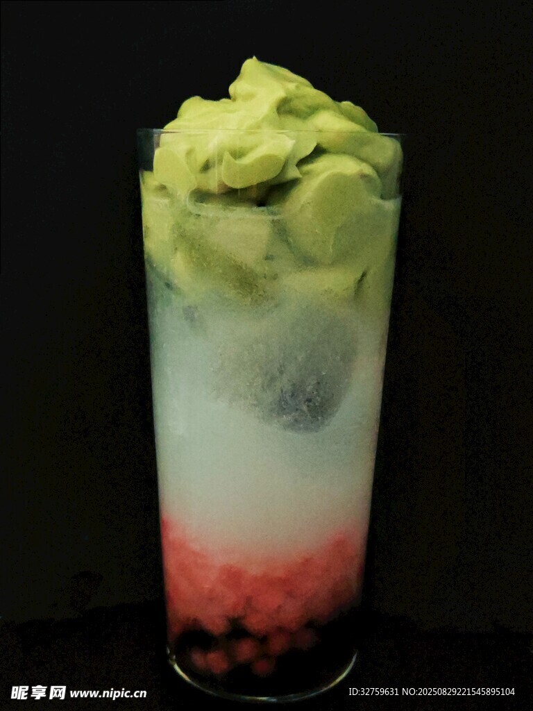 抹茶奶盖红珠饮品