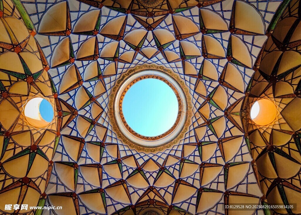 精美穹顶建筑内部景观