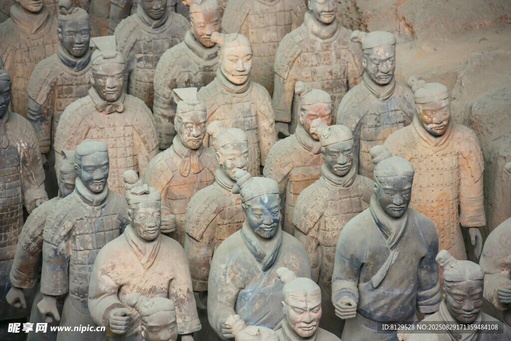 壮观的秦始皇陵兵马俑群