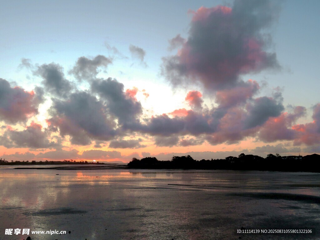 海滨黄昏风景