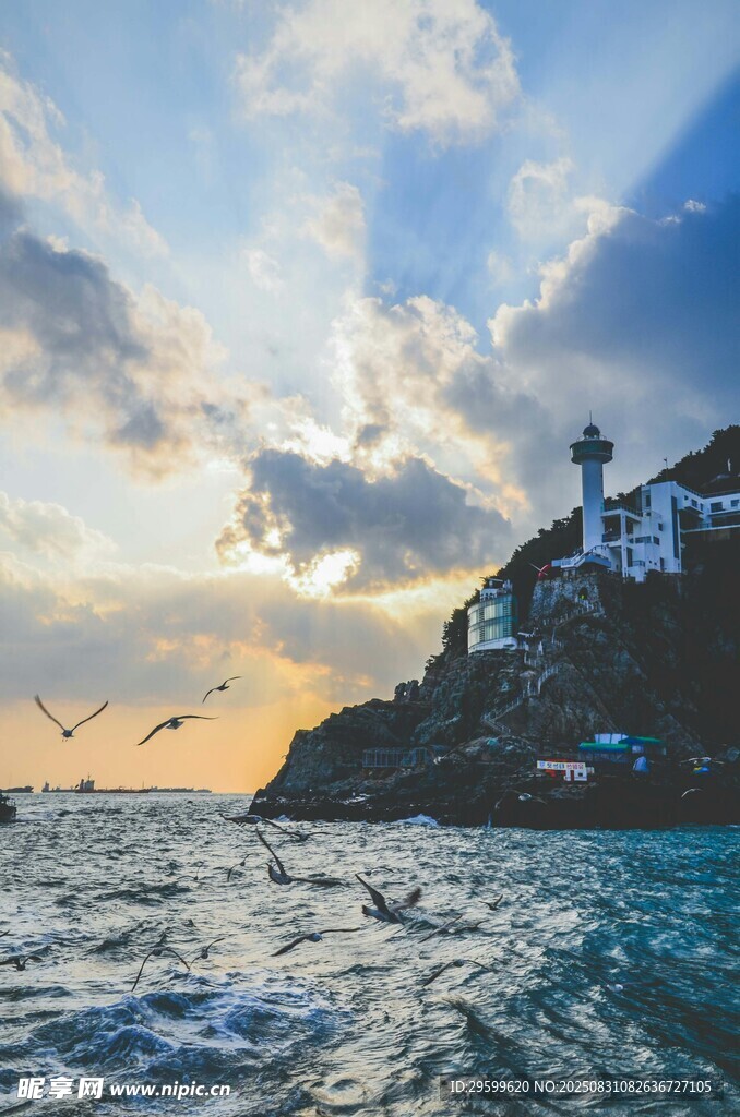 海边日落时的美丽景致