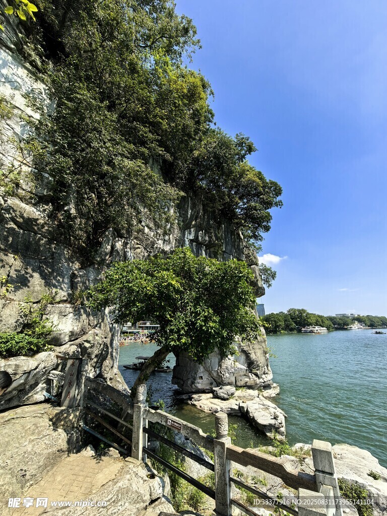 桂林象鼻洞