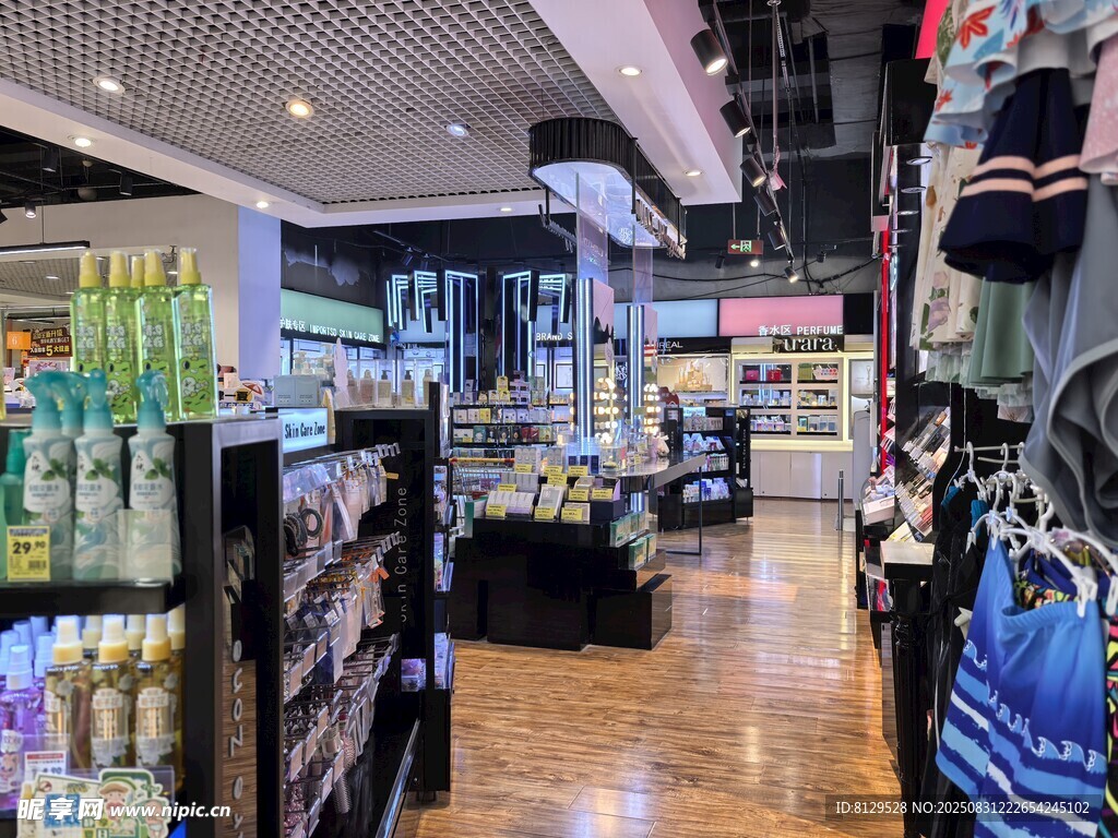 时尚饰品店内景展示