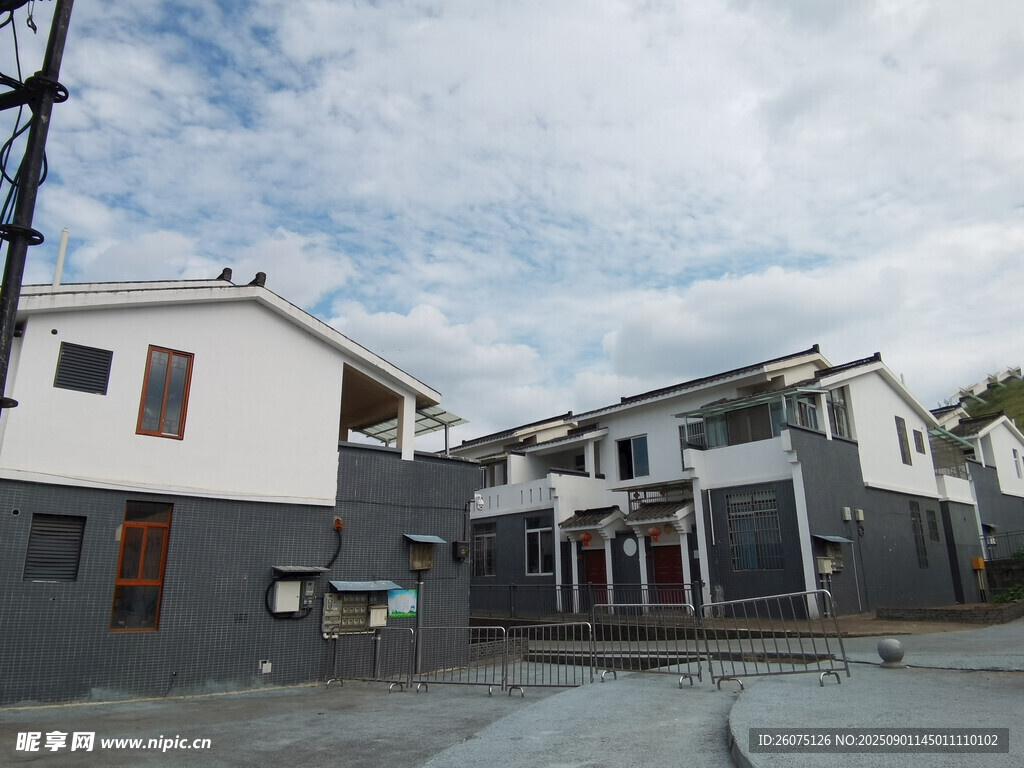 乡村风格建筑外观景象