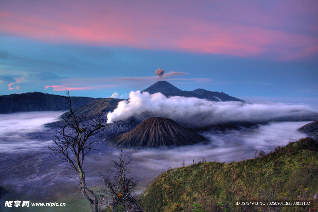 壮丽火山云海景观