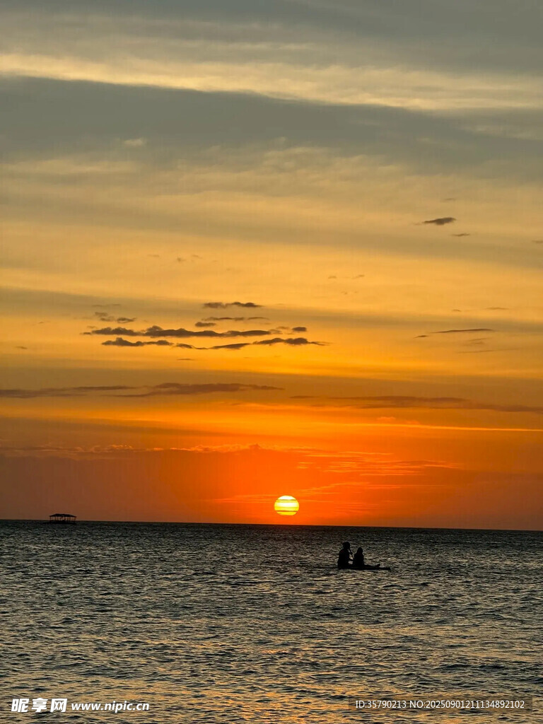 海上日落美景