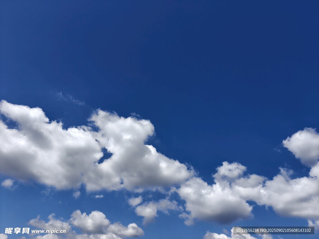 蓝天白云美景