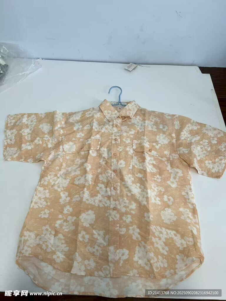 复古印花短袖上衣展示