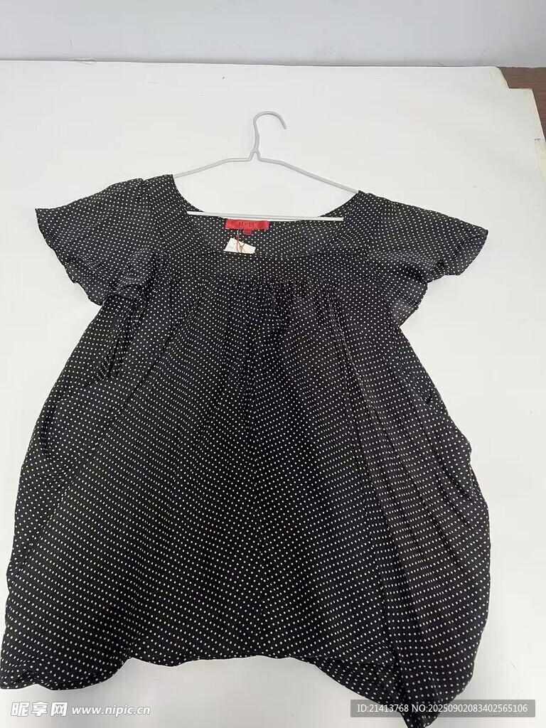 黑色女童短袖连衣裙