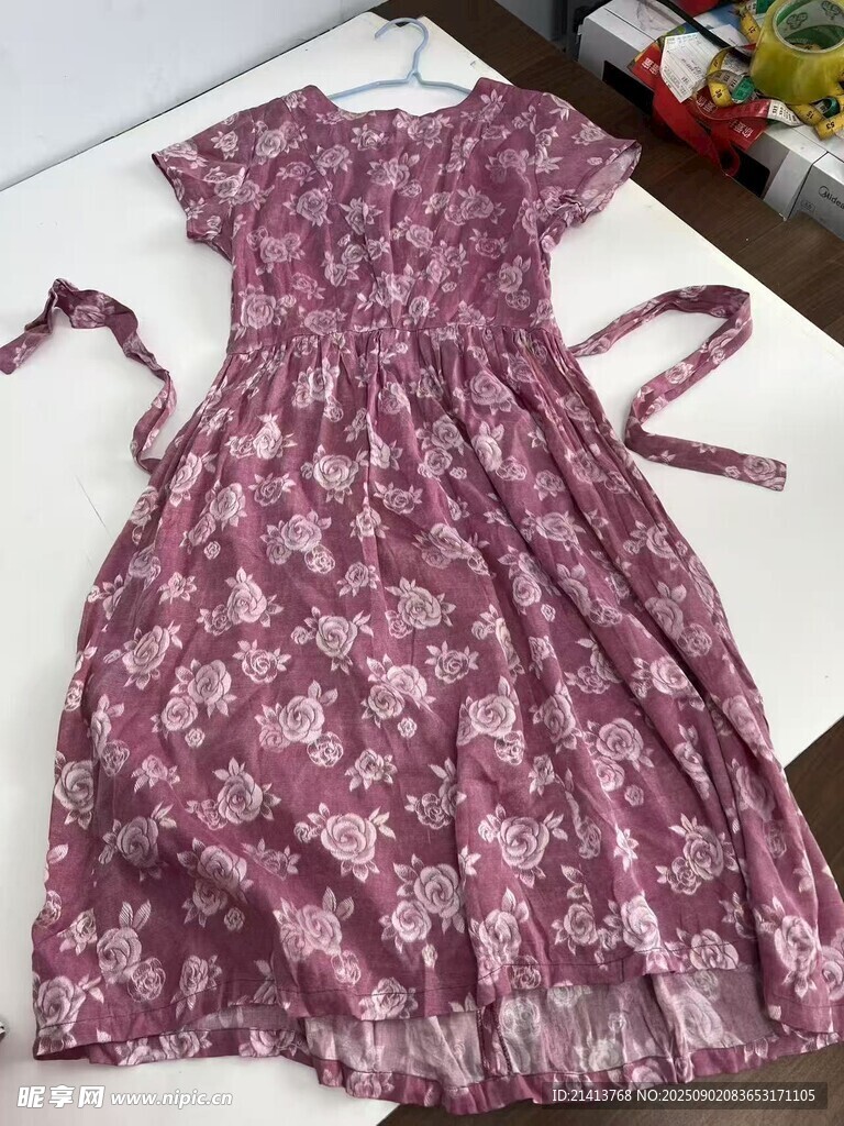 紫色碎花女童连衣裙