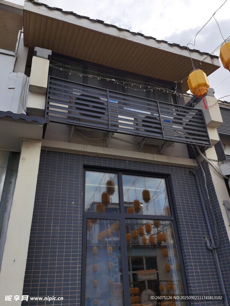 现代风格商铺外观