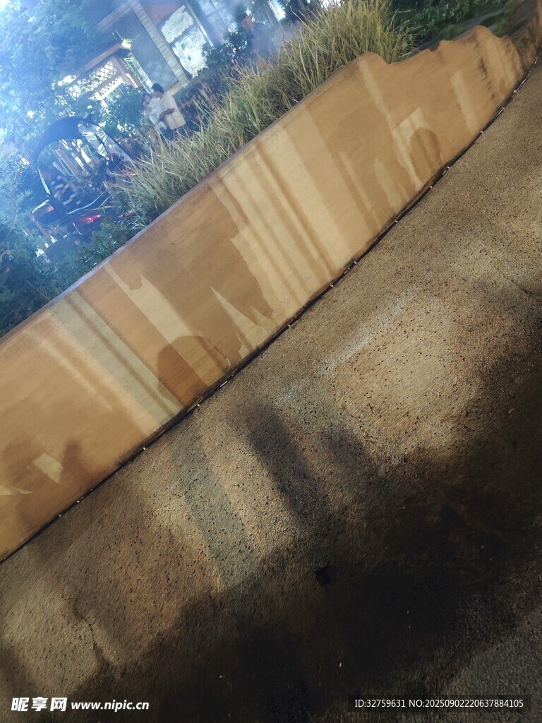 夜晚模糊的道路与光影