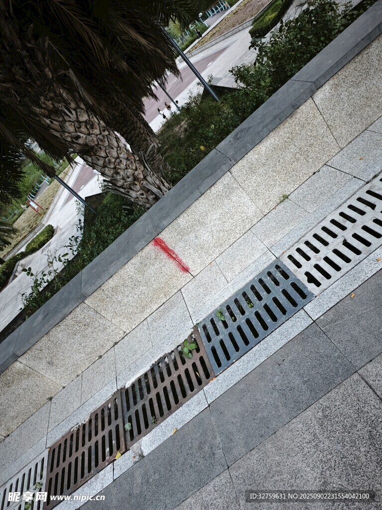 城市地面排水格栅设施