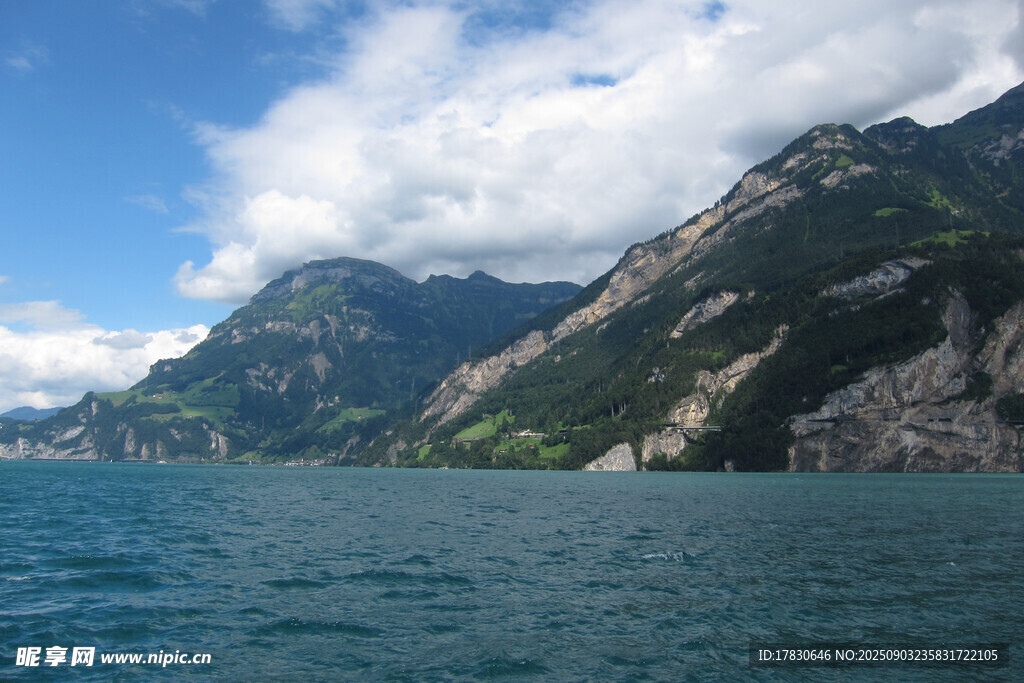 美丽湖山风景