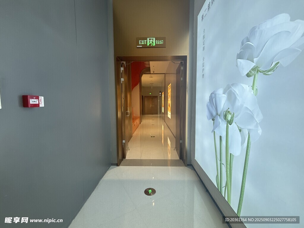 现代简约风格走廊过道