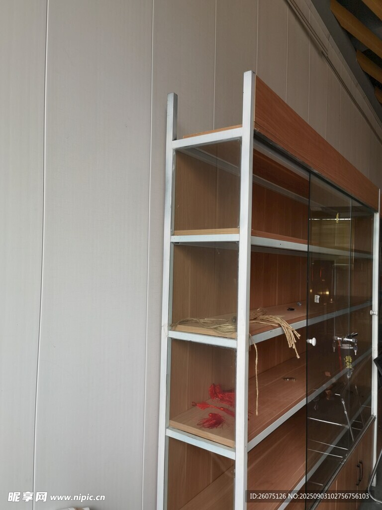 室内金属置物架展示