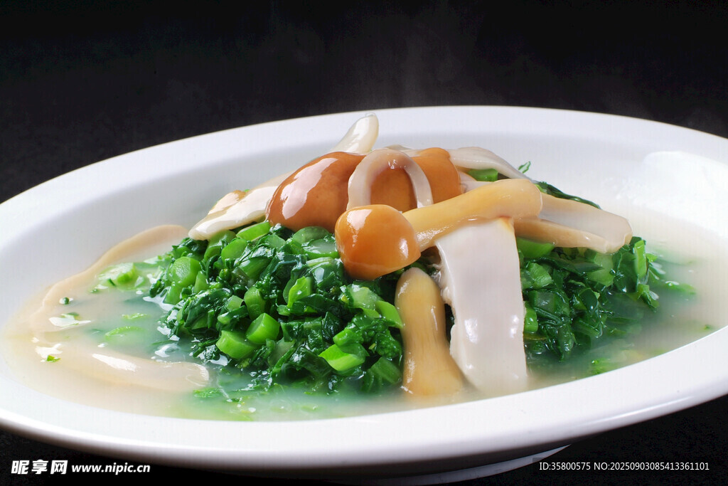 青菜烩菌菇