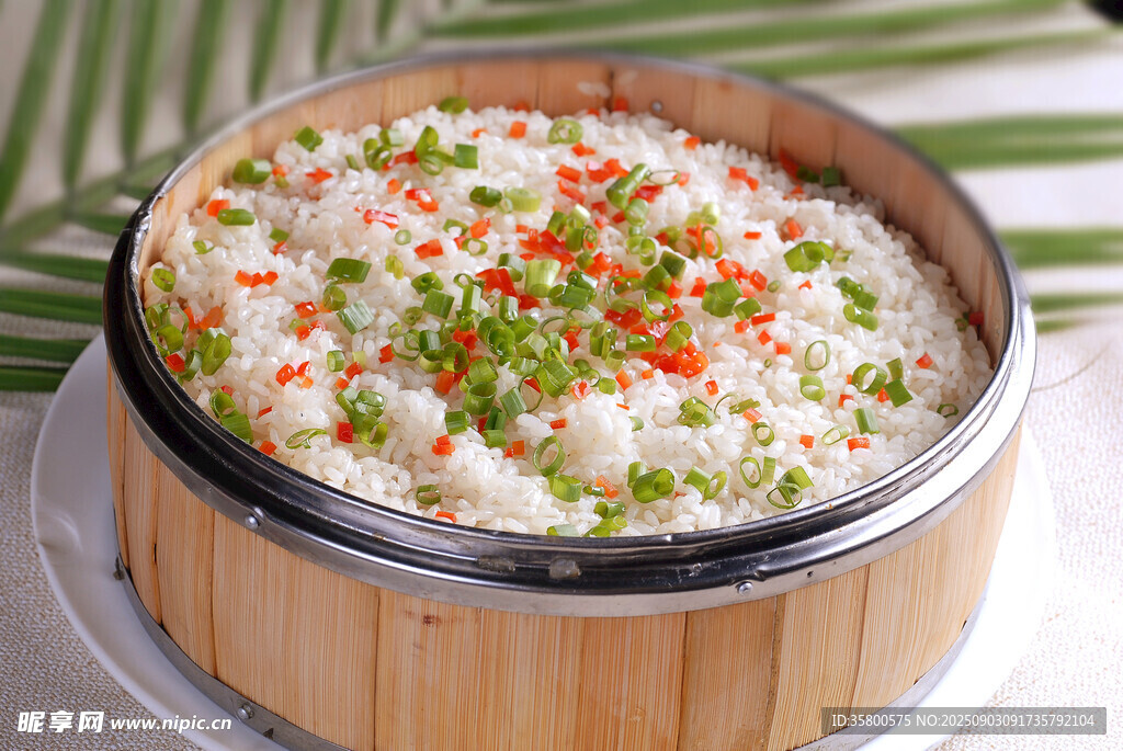 蒸笼里的美味米饭