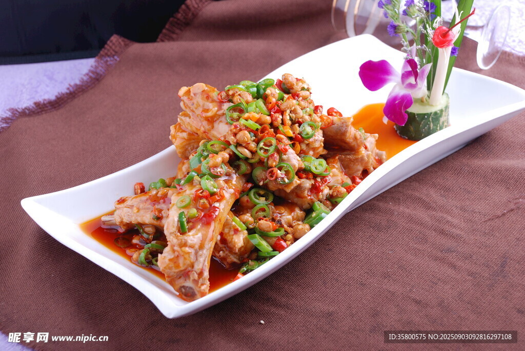 香辣美味炸排骨