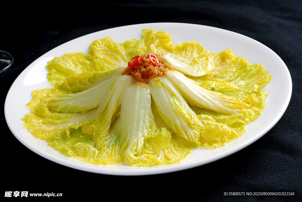 蒜蓉娃娃菜摆盘精致