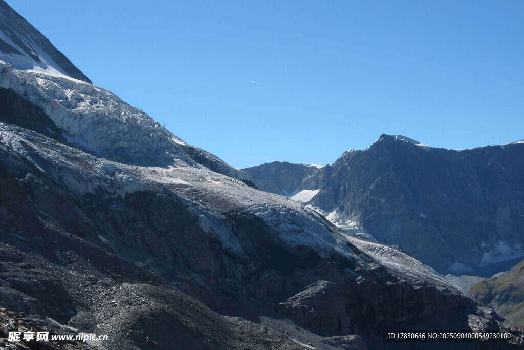 壮丽雪山风光
