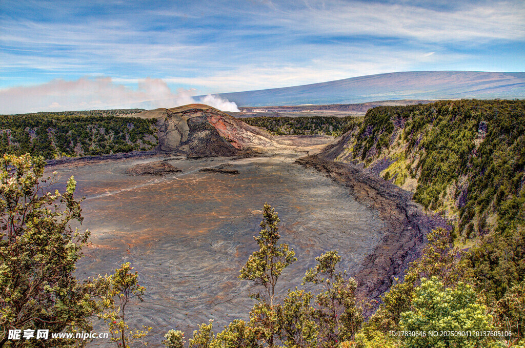 火山口壮丽景观