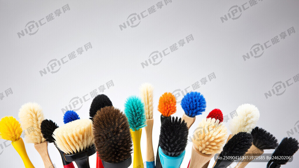 各种各样造型的刷子 造型多样