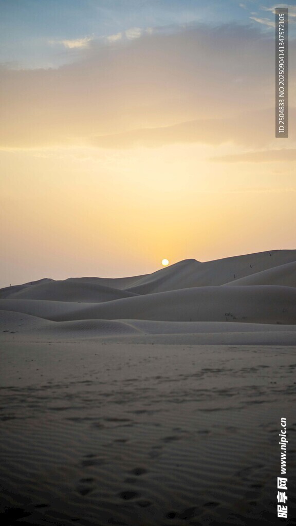 沙漠黄昏美景