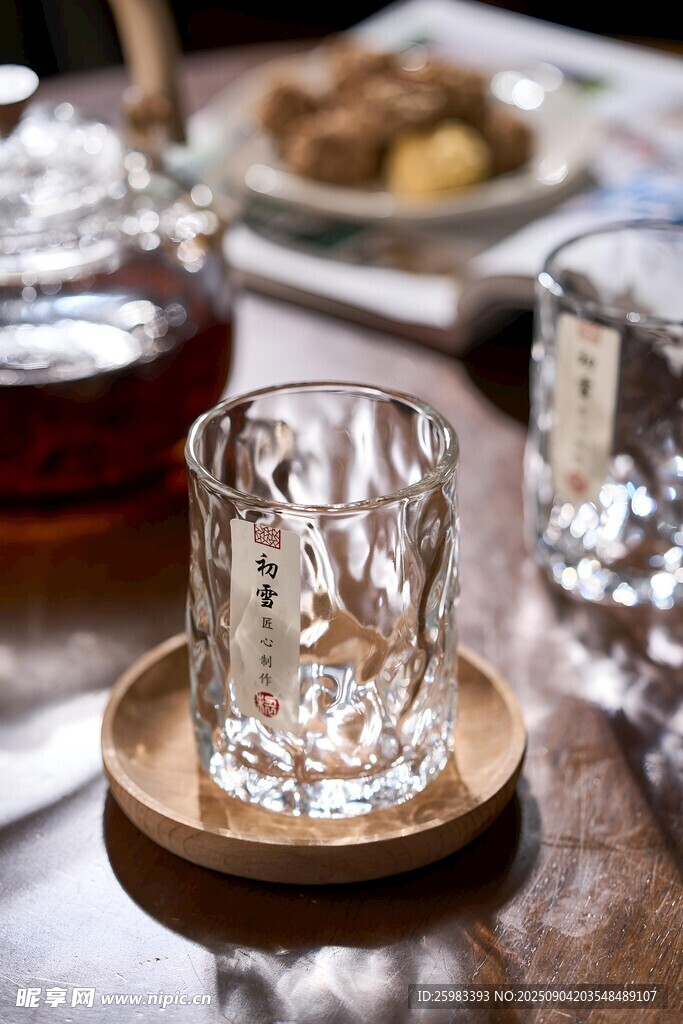 玻璃杯