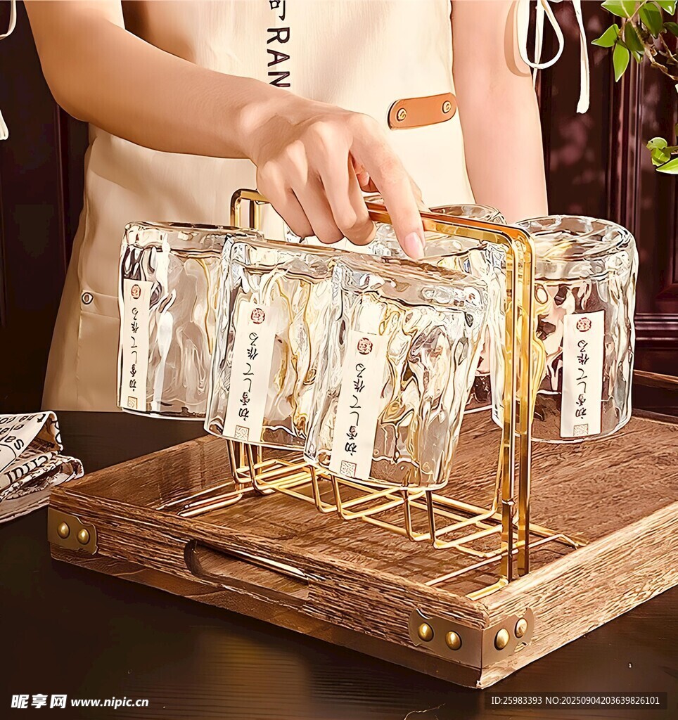玻璃杯