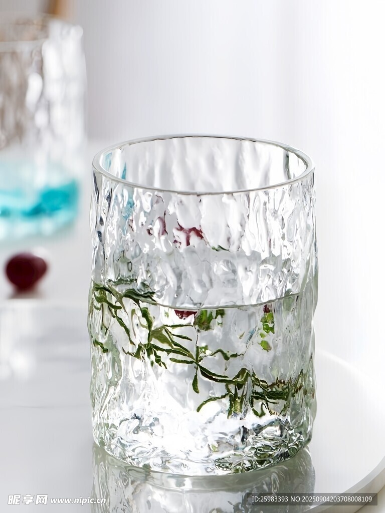 玻璃杯